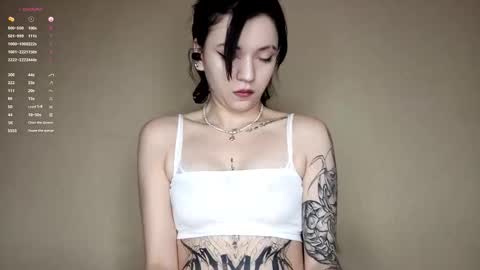 Snapshot of solarsiren chatting on October 28, 5:24 am Mila online show from October 28, 5:24 am