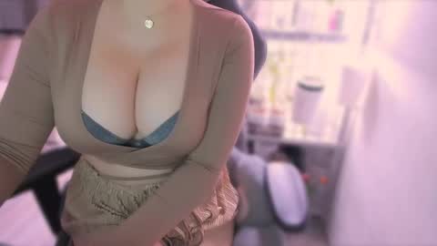 Gaby Solis online show from May 8, 7:05 pm