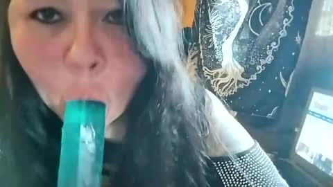 sologirl81 online show from January 23, 8:02 pm