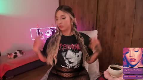 saraIG Solosara8 online show from April 2, 3:59 am