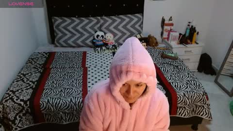 soniafuckboobs online show from October 31, 5:42 am