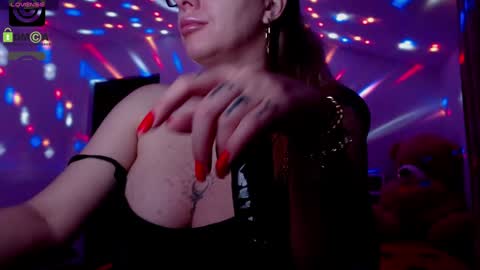 Snapshot of sonyadevon chatting on December 29, 4:27 am Sonia online show from December 29, 4:27 am