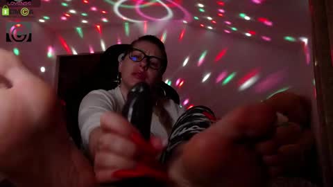 Snapshot of sonyadevon chatting on March 4, 4:27 am Sonia online show from March 4, 4:27 am