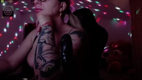 Snapshot of sonyadevon chatting on February 14, 6:45 am Sonia online show from February 14, 6:45 am