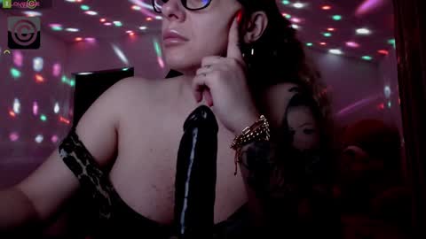 Snapshot of sonyadevon chatting on December 27, 4:36 am Sonia online show from December 27, 4:36 am