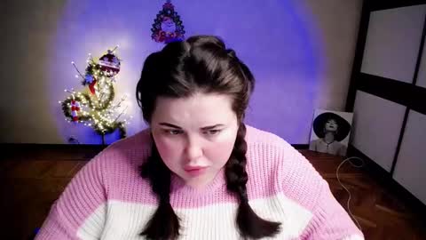 sophia__olsen online show from January 9, 9:03 am