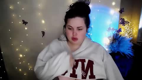 sophia__olsen online show from February 6, 7:56 am