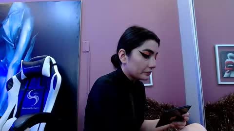 Snapshot of sophia_dk chatting on February 13, 1:37 pm sophia hottie online show from February 13, 1:37 pm