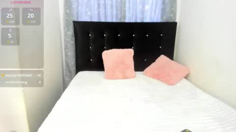 sophia_moons_ online show from July 25, 12:01 pm