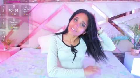 Sophia Paris online show from February 1, 4:33 am