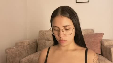 sophiacolemann online show from May 6, 1:53 am