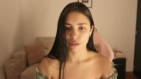 sophiacolemann online show from June 15, 2:34 am