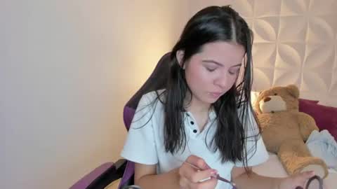 Sophia Howland online show from June 29, 9:03 pm
