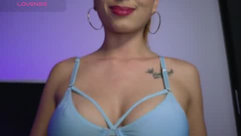 Sophy online show from December 14, 2:11 am