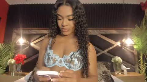 SophiaSmiths online show from June 23, 3:43 pm