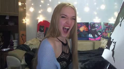 Snapshot of sophiasonata chatting on February 22, 10:15 pm SophiaSonata online show from February 22, 10:15 pm