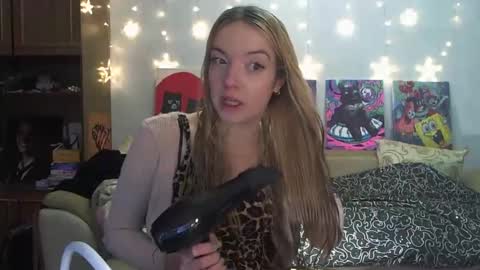Snapshot of sophiasonata chatting on January 8, 1:20 pm SophiaSonata online show from January 8, 1:20 pm