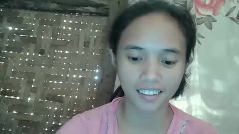 Snapshot of sophie_193 chatting on October 28, 3:56 am sophie_193 online show from October 28, 3:56 am