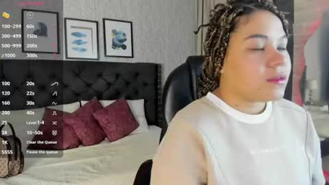 sophie__blare online show from July 27, 7:00 pm