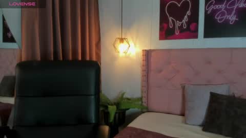 sophie__blare online show from July 24, 5:22 pm