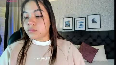 sophie__blare online show from June 23, 7:01 pm