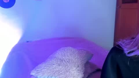 Sophie online show from March 3, 5:13 am