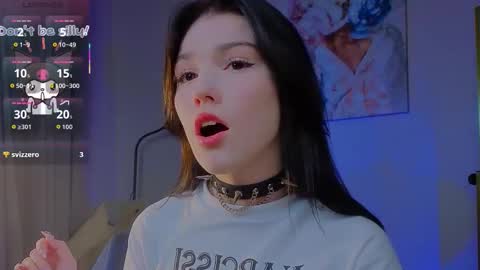 sophie_nomenal_ online show from November 5, 2:11 pm