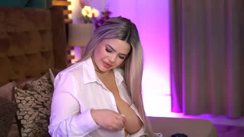 Sophie online show from April 29, 5:54 am