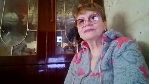 SophieBurnsX online show from April 29, 10:07 am