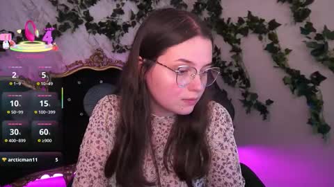 Snapshot of sophieedreams chatting on October 10, 1:16 pm sophieedreams online show from October 10, 1:16 pm