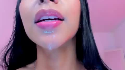 sophierooy online show from July 1, 12:43 am