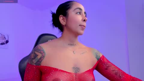 sophierooy online show from September 18, 9:24 pm