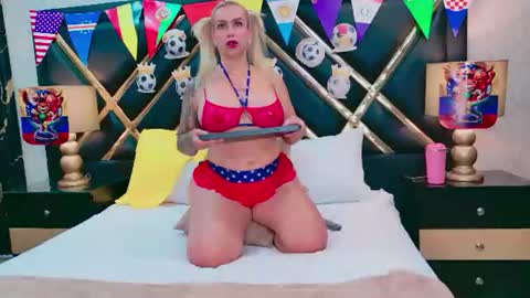 SophieWinslow online show from July 6, 12:21 pm