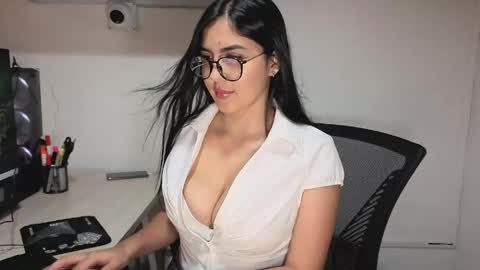 Sophiee online show from May 12, 11:55 pm
