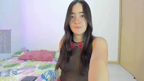 Instagram Soyamandaa  1 online show from February 6, 10:10 pm