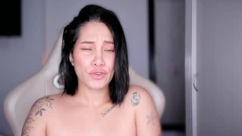 brisa  s online show from June 1, 3:03 pm