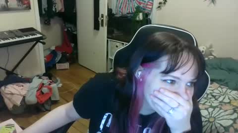 Snapshot of spawnofademon chatting on February 22, 1:00 am spawnofademon online show from February 22, 1:00 am