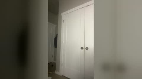 spoilprincesschloee online show from December 21, 7:45 am