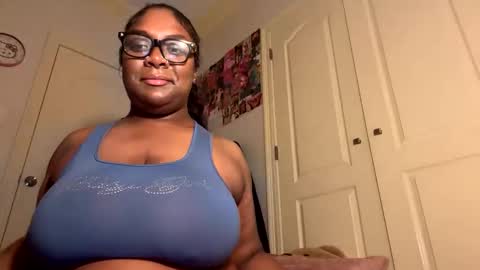 spreadthatassssssssss online show from May 11, 10:39 am