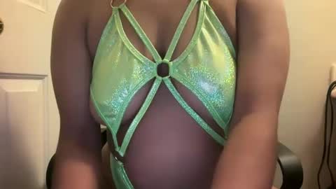 Alexis online show from October 12, 4:42 pm