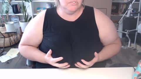 Messi Jessi online show from September 17, 6:17 pm