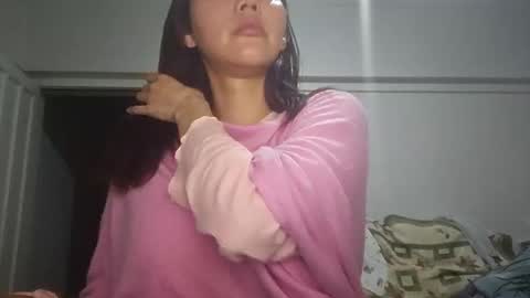 I am online show from March 8, 8:24 pm