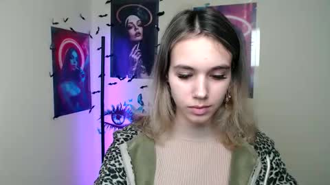 Snapshot of stacy_gr chatting on October 8, 12:53 pm Stacy online show from October 8, 12:53 pm
