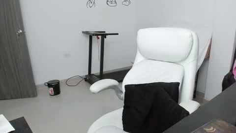 Zulma Yisset online show from March 6, 3:01 am