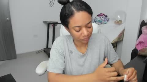 Zulma Yisset online show from July 12, 2:12 am