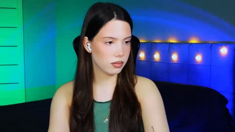 Snapshot of stacygonzales_ chatting on December 6, 7:10 am Bye bye dear See you on December 3st  online show from December 6, 7:10 am