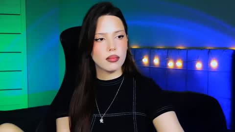 Snapshot of stacygonzales_ chatting on December 12, 7:30 am Bye bye dear See you on December 3st  online show from December 12, 7:30 am