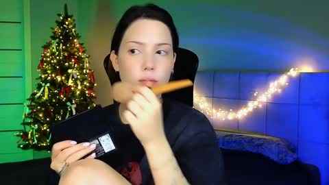 Snapshot of stacygonzales_ chatting on January 7, 6:05 am Bye bye dear See you on December 3st  online show from January 7, 6:05 am