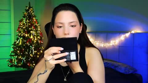 Snapshot of stacygonzales_ chatting on January 6, 9:30 am Bye bye dear See you on December 3st  online show from January 6, 9:30 am