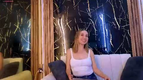 starlight_mature11_aws online show from July 13, 11:27 pm